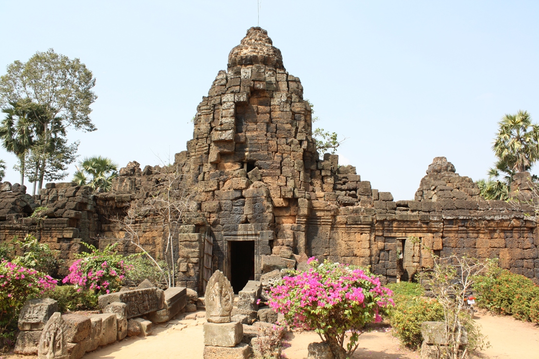 Tonle Bati - Phnom Chisor Temple